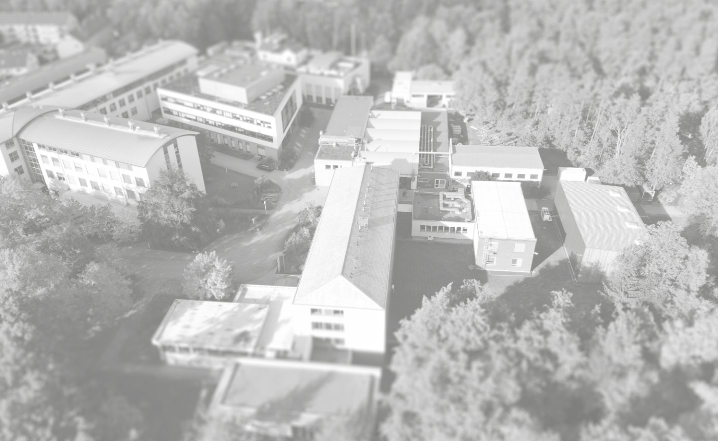 Fraunhofer WKI – Hauptstandort in Braunschweig (Luftbild) Luftaufnahme der Gebäude des Fraunhofer WKI auf dem Hauptcampus in Braunschweig.